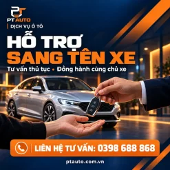 Trao chìa khóa ô tô trong ảnh dịch vụ sang tên xe PT AUTO